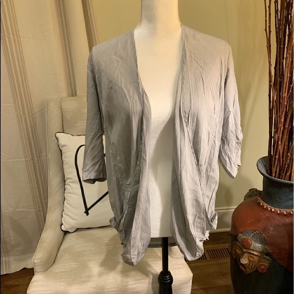 Gorgeous MK2K cardigan 🤍 